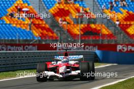 25.08.2006 Istanbul, Turkey,  Jarno Trulli (ITA), Toyota Racing, TF106 - Formula 1 World Championship, Rd 14, Turkish Grand Prix, Friday Practice