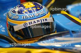 25.08.2006 Istanbul, Turkey,  Fernando Alonso (ESP), Renault F1 Team, R26 - Formula 1 World Championship, Rd 14, Turkish Grand Prix, Friday Practice