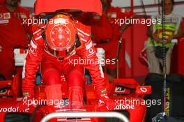 25.08.2006 Istanbul, Turkey,  Michael Schumacher (GER), Scuderia Ferrari, Pitlane, Box, Garage - Formula 1 World Championship, Rd 14, Turkish Grand Prix, Friday Practice