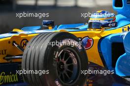 25.08.2006 Istanbul, Turkey,  Fernando Alonso (ESP), Renault F1 Team, R26 - Formula 1 World Championship, Rd 14, Turkish Grand Prix, Friday Practice