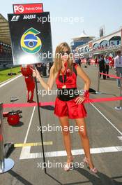 27.08.2006 Istanbul, Turkey,  Grid girl of Felipe Massa (BRA), Scuderia Ferrari - Formula 1 World Championship, Rd 14, Turkish Grand Prix, Sunday Grid Girl