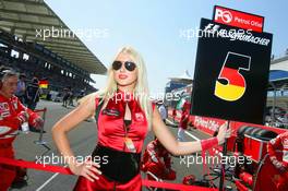 27.08.2006 Istanbul, Turkey,  Grid girl of Michael Schumacher (GER), Scuderia Ferrari - Formula 1 World Championship, Rd 14, Turkish Grand Prix, Sunday Grid Girl