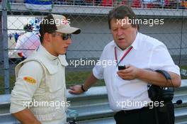 27.08.2006 Istanbul, Turkey,  Christian Klien (AUT), Red Bull Racing and Norbert Haug (GER), Mercedes, Motorsport chief - Formula 1 World Championship, Rd 14, Turkish Grand Prix, Sunday Pre-Race Grid