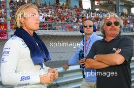 27.08.2006 Istanbul, Turkey,  Nico Rosberg (GER), WilliamsF1 Team and Keke Rosberg (FIN) - Formula 1 World Championship, Rd 14, Turkish Grand Prix, Sunday Pre-Race Grid