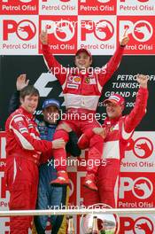 27.08.2006 Istanbul, Turkey,  Rob Smedly, (GBR), Felipe Massa Ferrari Engineer, Fernando Alonso (ESP), Renault F1 Team, Felipe Massa (BRA), Scuderia Ferrari and Michael Schumacher (GER), Scuderia Ferrari - Formula 1 World Championship, Rd 14, Turkish Grand Prix, Sunday Podium