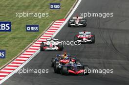 27.08.2006 Istanbul, Turkey,  Pedro de la Rosa (ESP), McLaren Mercedes, MP4-21, David Coulthard (GBR), Red Bull Racing, RB2, Sakon Yamamoto (JPN), Super Aguri F1 Team, SA06 - Formula 1 World Championship, Rd 14, Turkish Grand Prix, Sunday Race