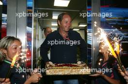 27.08.2006 Istanbul, Turkey,  Gerhard Berger (AUT), Scuderia Toro Rosso, 50% Team Co Owner, celebrates his birthday with his team - Formula 1 World Championship, Rd 14, Turkish Grand Prix, Sunday