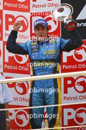 27.08.2006 Istanbul, Turkey,  2nd place, Fernando Alonso (ESP), Renault F1 Team - Formula 1 World Championship, Rd 14, Turkish Grand Prix, Sunday