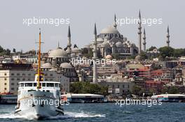 23.08.2006 Istanbul, Turkey,  The Blue Mosque (R) is seen behind a boat on the Golden Horn Bay in downtown Istanbul - Formula 1 World Championship, Rd 14, Turkish Grand Prix, Wednesday