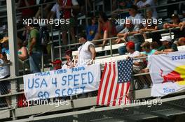 30.06.2006 Indianapolis, USA,  Scott Speed (USA), Scuderia Toro Rosso fans - Formula 1 World Championship, Rd 10, United States Grand Prix, Friday Practice
