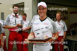 30.06.2006 Indianapolis, USA,  Ralf Schumacher (GER), Toyota Racing with his birthday cake - Formula 1 World Championship, Rd 10, United States Grand Prix, Friday