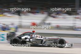 30.06.2006 Indianapolis, USA,  Kimi Raikkonen (FIN), Räikkönen, McLaren Mercedes, MP4-21 - Formula 1 World Championship, Rd 10, United States Grand Prix, Friday Practice