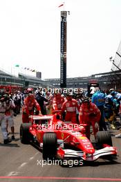 02.07.2006 Indianapolis, USA,  Michael Schumacher (GER), Scuderia Ferrari, 248 F1 - Formula 1 World Championship, Rd 10, United States Grand Prix, Sunday Pre-Race Grid