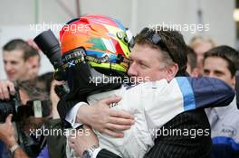 20.05.2006 Oschersleben, Germany,  Paul di Resta (GBR), ASM Formula 3, Dallara F305 Mercedes, being ccongratulated with his victory - F3 Euro Series 2006 at Motorsport Arena Oschersleben