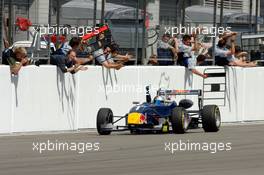 19.08.2006 Nürburg, Germany,  Sebastian Vettel (GER), ASM Formula 3, Dallara F305 Mercedes, passing his team after he finished first - F3 Euro Series 2006 at Nürburgring