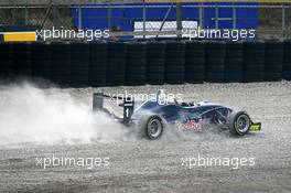 02.09.2006 Zandvoort, The Netherlands,  Sebastian Vettel (GER), ASM Formula 3, Dallara F305 Mercedes, going through the gravel at the first corner after missing his breaking point - F3 Euro Series 2006 at Zandvoort, The Netherlands
