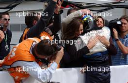 02.09.2006 Zandvoort, The Netherlands,  Paul di Resta (GBR), ASM Formula 3, Dallara F305 Mercedes after his victory falls into the hands of his girlfriend and parents. - F3 Euro Series 2006 at Zandvoort, The Netherlands