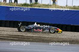 03.09.2006 Zandvoort, The Netherlands,  Sébastien Buemi (SUI), ASL Mücke Motorsport, Dallara F305 / Mercedes, going through the gravel - F3 Euro Series 2006 at Zandvoort, The Netherlands