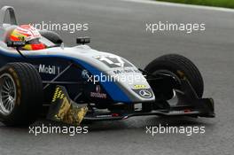 03.09.2006 Zandvoort, The Netherlands,  Kamui Kobayashi (JPN), ASM Formula 3, Dallara F305 Mercedes with damage on his car in the first lap. - F3 Euro Series 2006 at Zandvoort, The Netherlands