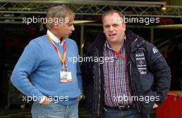 13.10.2006 Le Mans, France,  (left) father of Daniel La Rosa (GER), Mücke Motorsport, AMG-Mercedes C-Klasse talking with (right) a member of management team of Giedo van der Garde (NED), ASM Formula 3, Dallara F305 Mercedes - F3 Euro Series 2006 at Le Mans Bugatti Circuit, France