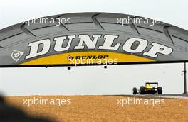 13.10.2006 Le Mans, France,  F3 car driving under the world famous Dunlop bridge. - F3 Euro Series 2006 at Le Mans Bugatti Circuit, France