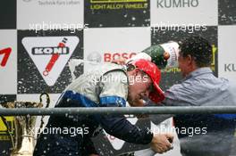 14.10.2006 Le Mans, France,  Podium, Paul di Resta (GBR), ASM Formula 3, Dallara F305 Mercedes (1st), spraying champaign - F3 Euro Series 2006 at Le Mans Bugatti Circuit, France