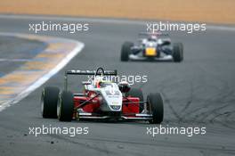 14.10.2006 Le Mans, France,  Jonathan Summerton (USA), ASL Mücke Motorsport, Dallara ,F305 Mercedes leads Sebastian Vettel (GER), ASM Formula 3, Dallara F305 Mercedes - F3 Euro Series 2006 at Le Mans Bugatti Circuit, France