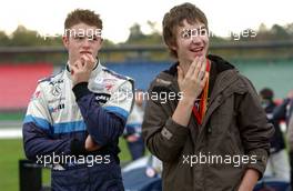 27.10.2006 Hockenheim, Germany,  (left) Paul di Resta (GBR), ASM Formula 3, Dallara F305 Mercedes has a fair chance of winning the 2006 Euro Series Formula3. For some extra support he took his younger brother (right) along. - F3 Euro Series 2006 at Hockenheimring