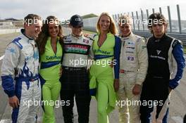 05.08.2006 Zandvoort, The Netherlands,  Carlin motorsport drivers, with the BP Ultimate Girls. From left to right: Maro Engel (GER), Carlin Motorsport, Dallara F305 Honda, Oliver Jarvis (GBR), Carlin Motorsport, Dallara F305 Honda, Christian Bakkerud (DNK), Carlin Motorsport, Dallara F305 Honda, Mario Moraes (BRA), Carlin Motorsport, Dallara F305 Honda - Masters of Formula 3 at Circuit Park Zandvoort