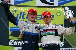 06.08.2006 Zandvoort, The Netherlands,  Podium, Paul Di Resta (GBR), ASM F3, Dallara F305 Mercedes and Oliver Jarvis (GBR), Carlin Motorsport, Dallara F305 Honda, winners of the Nations Cup - Masters of Formula 3 at Circuit Park Zandvoort