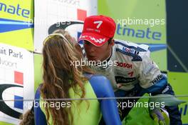 06.08.2006 Zandvoort, The Netherlands,  Podium, Giedo van der Garde (NED), ASM F3, Dallara F305 Mercedes (2nd), gets the kisses from one of the BP Ultimate girls - Masters of Formula 3 at Circuit Park Zandvoort