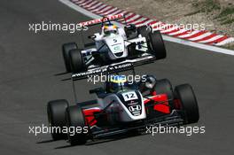 06.08.2006 Zandvoort, The Netherlands,  Oliver Jarvis (GBR), Carlin Motorsport, Dallara F305 Honda, leads Mike Conway (GBR), Double R Racing, Dallara F306 Mercedes - Masters of Formula 3 at Circuit Park Zandvoort