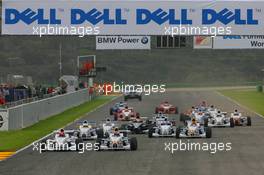 25.11.2006 Valencia, Spain, Saturday, Heats 1-4, Start, Heat 2, Josef Král (CZE), Kral, Josef Kaufmann Racing and Stefano Coletti (MCO), EuroInternational - DELL Formula BMW World Final 2006, 23th - 26th November, Circuit de la Comunitat Valenciana Ricardo Tormo - For further information please register at www.formulabmwworldfinal-images.com - This image is free for editorial use only. Please use for Copyright/Credit: c BMW AG