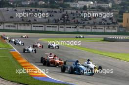 26.11.2006 Valencia, Spain, Sunday, Race, Jens Höing (GER), Hoing, GU-Racing Motorsport Team, Ross Curnow (GBR), Gelles Racing - DELL Formula BMW World Final 2006, 23th - 26th November, Circuit de la Comunitat Valenciana Ricardo Tormo - For further information please register at www.formulabmwworldfinal-images.com - This image is free for editorial use only. Please use for Copyright/Credit: c BMW AG