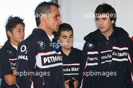23.11.2006 Valencia, Spain, Beat Zehnder (GER), Team Manager, BMW Sauber F1 Team, with Formula BMW Junior Drivers - DELL Formula BMW World Final 2006, 23th - 26th November, Circuit de la Comunitat Valenciana Ricardo Tormo - For further information please register at www.formulabmwworldfinal-images.com - This image is free for editorial use only. Please use for Copyright/Credit: c BMW AG