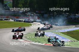 09.09.2006 Monza, Italy, Start, Nelson Piquet Jr (BRA), Piquet Sports, Giorgio Pantano (ITA), Petrol Ofisi FMS International, Lewis Hamilton (GBR), ART Grand Prix - GP2 Championship