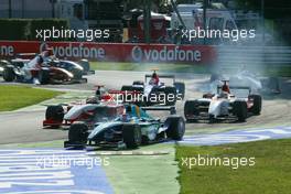 09.09.2006 Monza, Italy, Start, Nelson Piquet Jr (BRA), Piquet Sports, Giorgio Pantano (ITA), Petrol Ofisi FMS International, Lewis Hamilton (GBR), ART Grand Prix - GP2 Championship