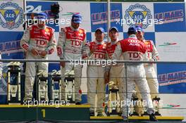 14-18.06.2006 Le Mans, France,  Audi celebrate 1st and 3rd on a podium, 8, AUDI SPORT TEAM JOEST (GER), LM P1, AUDI (5499T), F.BIELA (GER), E.PIRRO (ITA), M.WERNER (GER), 7, AUDI SPORT TEAM JOEST (DEU), LM P1, AUDI (5499T), R.CAPELLO (ITA), T.KRISTENSEN (DNK), A.Mc NISH (GBR) - Le Mans 24 Hours