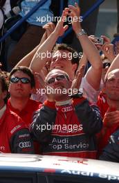 22.04.2007 Hockenheim, Germany,  During the prize giving ceremony the Audi crew and Audi mechanics cheered for the the 2 Audi drivers on the podium. - DTM 2007 at Hockenheimring (Deutsche Tourenwagen Masters)