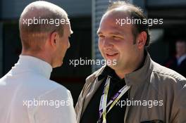 19.05.2007 Klettwitz, Germany,  Colin Kolles (GER), Team Owner TME (right), talking with Alexandre Premat (FRA), Audi Sport Team Phoenix, Portrait (left) - DTM 2007 at Eurospeedway Lausitz (Lausitzring)