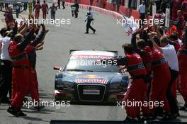 10.06.2007 Fawkham, England,  Mattias Ekström (SWE), Audi Sport Team Abt Sportsline, Audi A4 DTM, driving into parc ferme - DTM 2007 at Brands Hatch