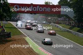 10.06.2007 Fawkham, England,  Start of the race, with the field going up into druids - DTM 2007 at Brands Hatch