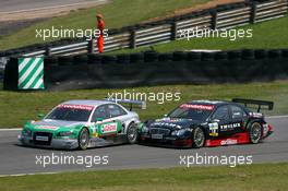 10.06.2007 Fawkham, England,  Mathias Lauda (AUT), Mücke Motorsport AMG Mercedes, AMG Mercedes C-Klasse, pushes Vanina Ickx (BEL), TME, Audi A4 DTM, into a spin - DTM 2007 at Brands Hatch