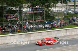 22.06.2007 Nürnberg, Germany,  Local atmosphere: spectators builded their own improvised grandstand next to the track. - DTM 2007 at Norisring