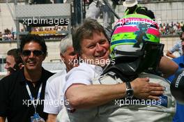 24.06.2007 Nürnberg, Germany,  Norbert Haug (GER), Sporting Director Mercedes-Benz (right), congratulates Bruno Spengler (CDN), Team HWA AMG Mercedes, with his victory - DTM 2007 at Norisring