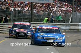 24.06.2007 Nürnberg, Germany,  Gary Paffett (GBR), Persson Motorsport AMG Mercedes, AMG-Mercedes C-Klasse, leads Mattias Ekström (SWE), Audi Sport Team Abt Sportsline, Audi A4 DTM - DTM 2007 at Norisring