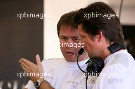 13.07.2007 Scarperia, Italy,  Gerhard Ungar (GER), Chief Designer AMG, talking with Axel Randolph (GER), Race Engineer of Mika Hakkinen - DTM 2007 at Autodromo Internazionale del Mugello