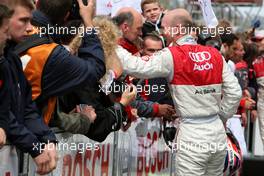 29.07.2007 Zandvoort, The Netherlands,  Alexandre Premat (FRA), Audi Sport Team Phoenix, Audi A4 DTM gave up his leading position in the race in favour of  Martin Tomczyk (GER), Audi Sport Team Abt Sportsline, Audi A4 DTM. After the race Premat received many thanks and hands by the Audi team including Dr. Wolfgang Ullrich (GER), Audi's Head of Sport. - DTM 2007 at Circuit Park Zandvoort