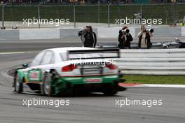 02.09.2007 Nürburg, Germany,  Photographers watch Vanina Ickx (BEL), TME, Audi A4 DTM passing by. - DTM 2007 at Nürburgring