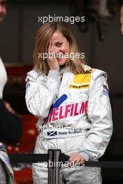 22.09.2007 Barcelona, Spain,  Susie Stoddart (GBR), Mücke Motorsport AMG Mercedes, AMG Mercedes C-Klasse being a bit embarrased by the attention she gets from her fans at the grandstand. - DTM 2007 at Circuit de Catalunya